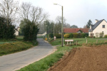 Rue de la croix de pierre, à l'entrée de Martaigneville